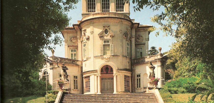 Villa di pregio in località Montarice a Porto Recanati